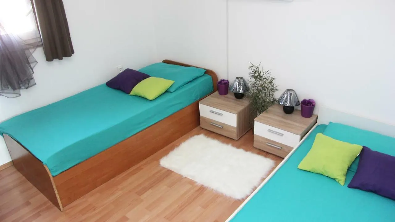 Ema Holiday Home Muntić Kroatien
